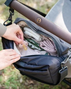 Borsa Cambio Passeggino Trapuntata - Nero - 12 L - Fatta con Bottiglie di Plastica Riciclata