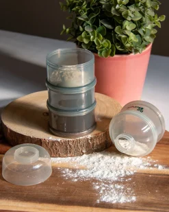 Contenitore per Latte in Polvere o Snack Impilabili - Shady Grey - Con 4 Scomparti Ermetici