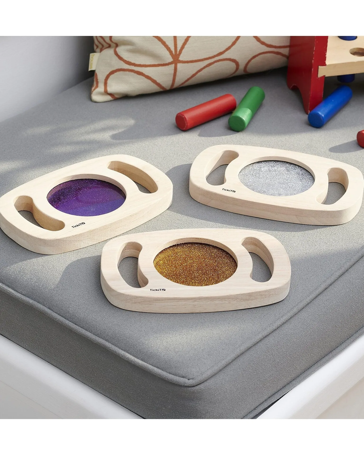 Gioco Sensoriale in Legno di Gomma FSC - Easy Hold - con Pannello Glitterato - Argento - 12m+