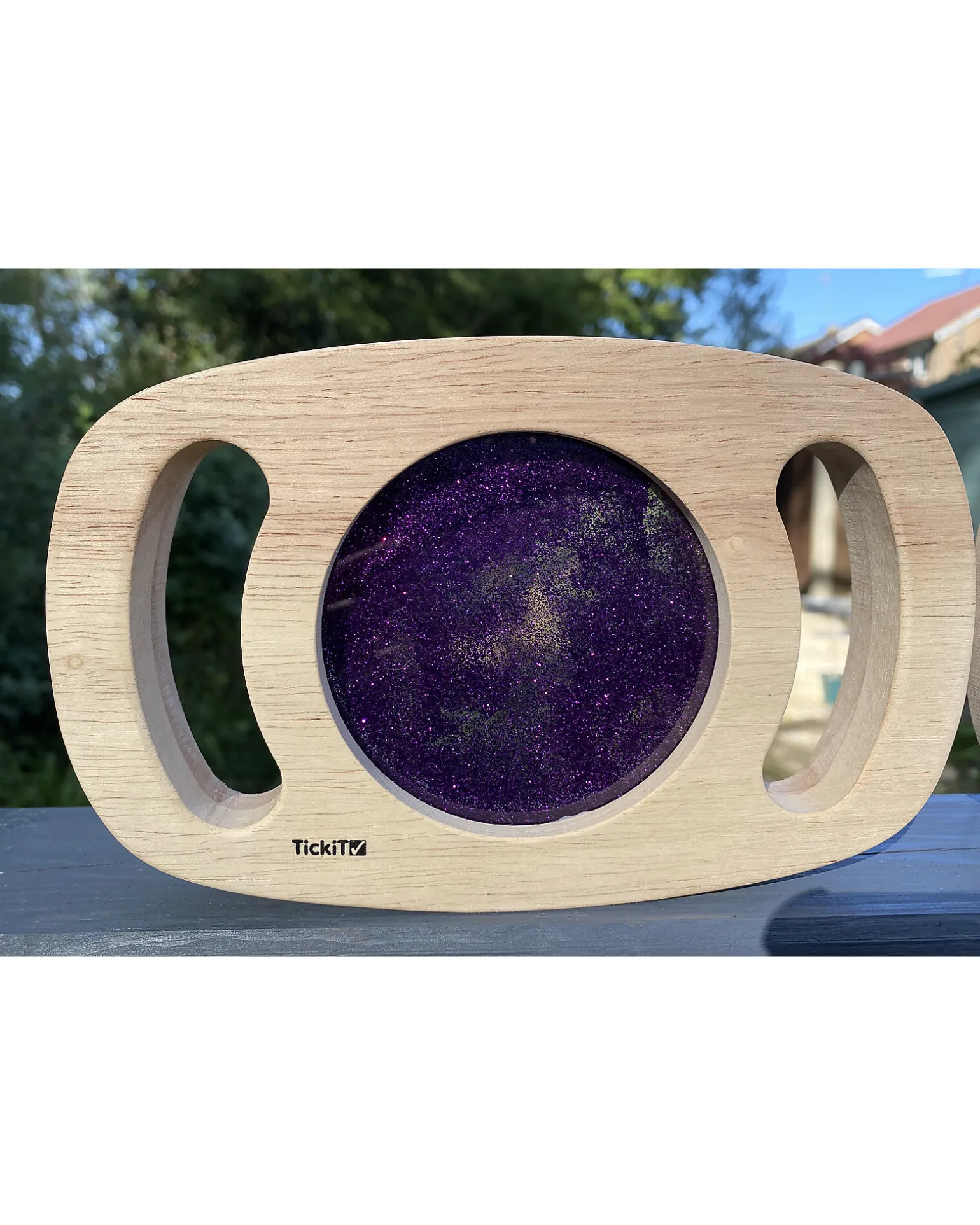 Gioco Sensoriale in Legno di Gomma FSC - Easy Hold - con Pannello Glitterato - Viola - 12m+