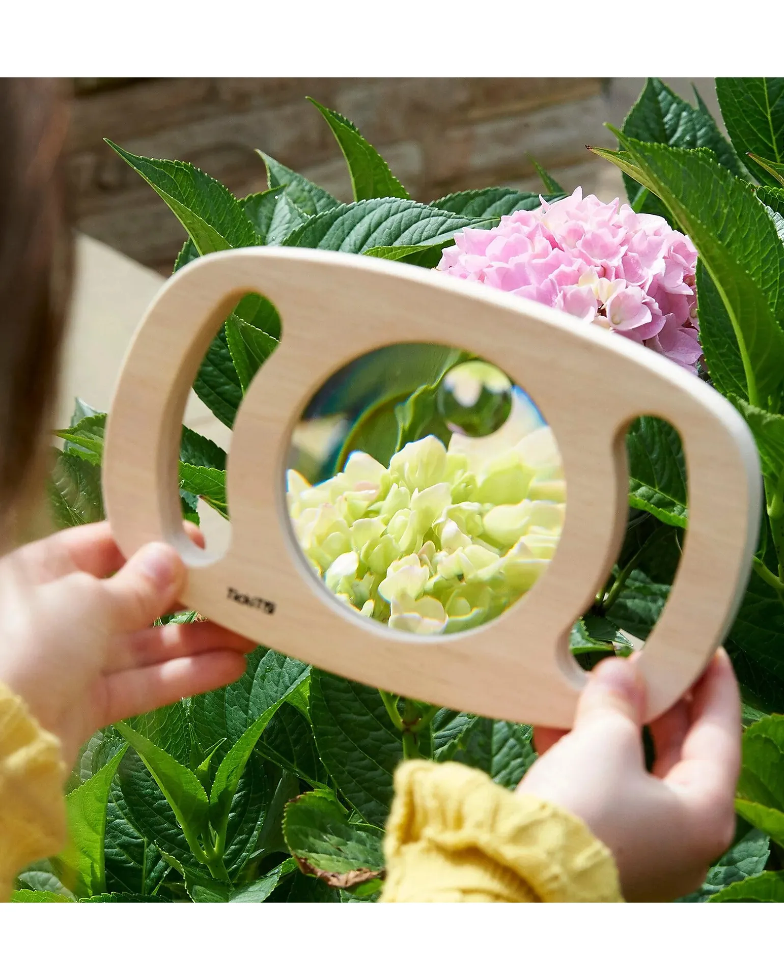 Gioco Sensoriale in Legno di Gomma FSC - Easy Hold - Lente di Ingrandimento - 12m+