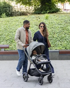 Passeggino Finiti 4 in 1 - Ebony - Parapioggia e Adattatori Inclusi