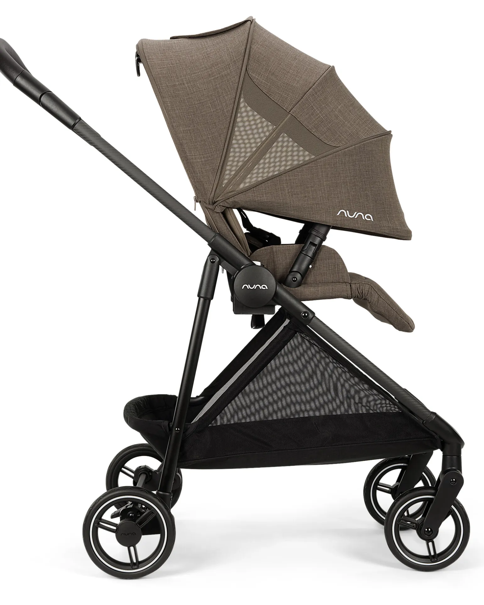 Passeggino Ixxa Next - Pistachio - Ultraleggero e Compatto solo 6Kg!