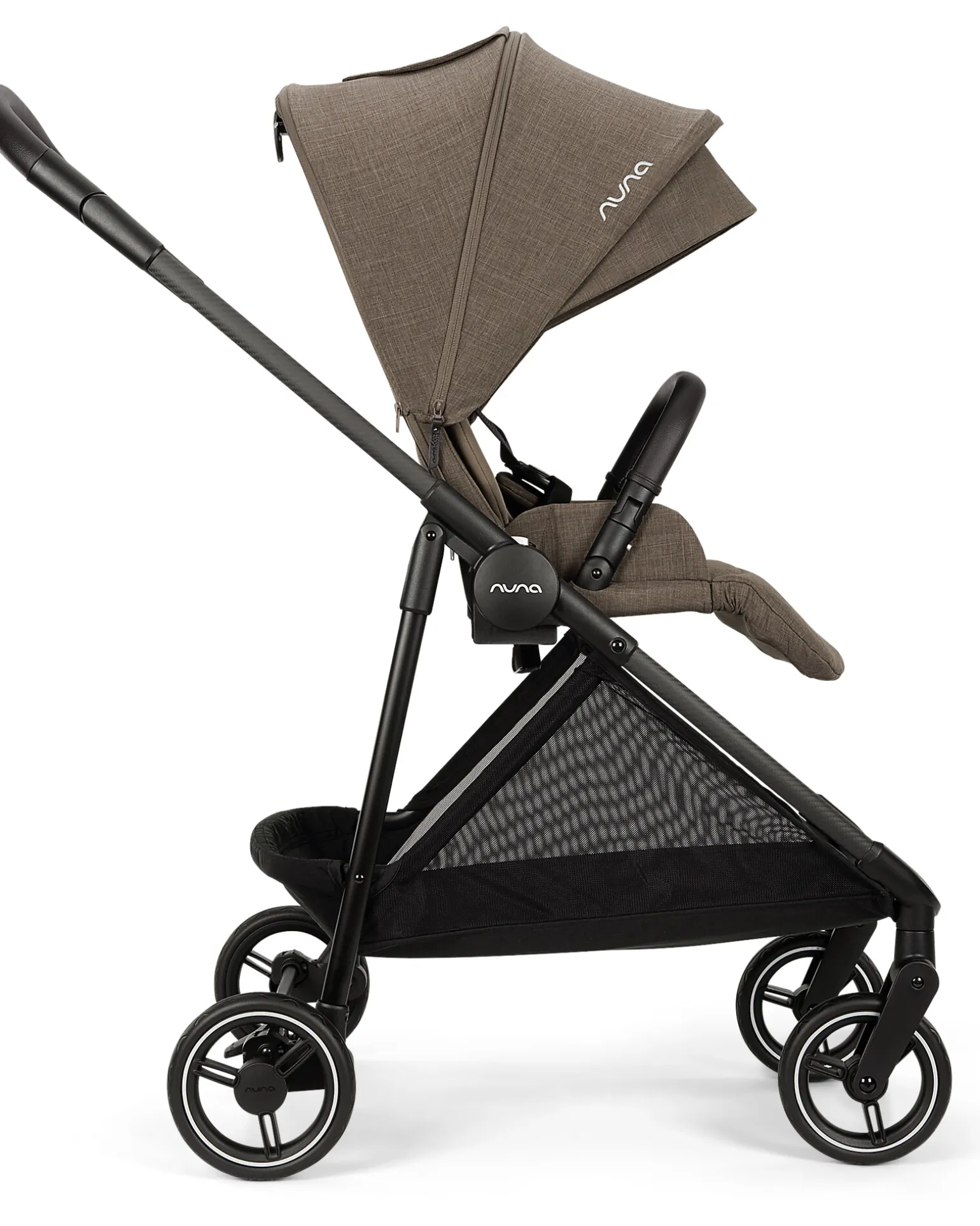 Passeggino Ixxa Next - Pistachio - Ultraleggero e Compatto solo 6Kg!