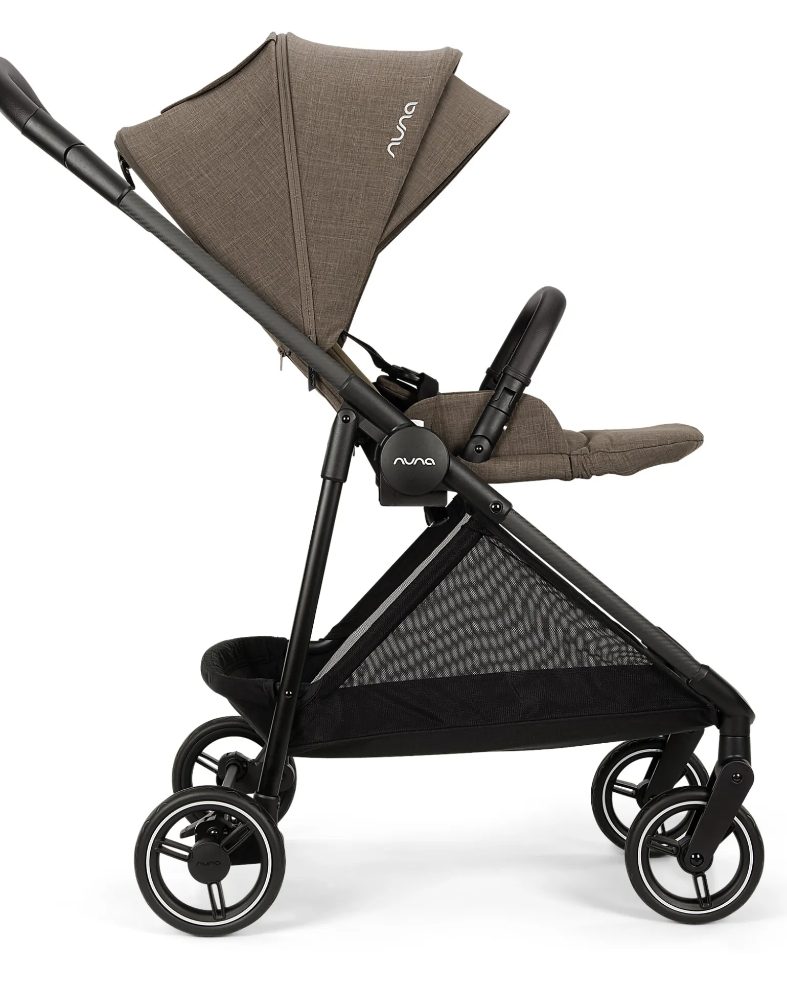 Passeggino Ixxa Next - Pistachio - Ultraleggero e Compatto solo 6Kg!