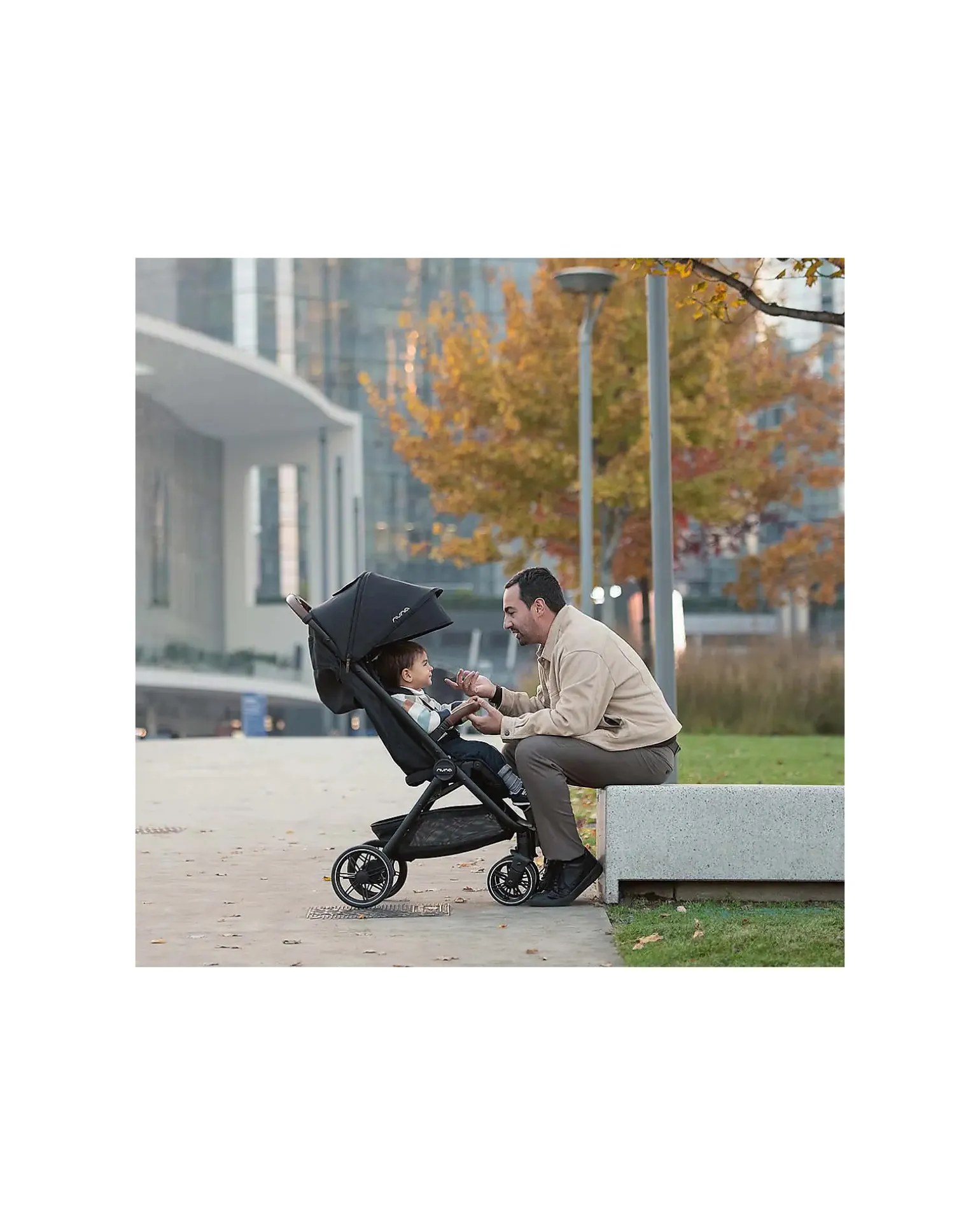 Passeggino Ultraleggero TRVL lx - Caviar - Chocolate - Praticità e Stile