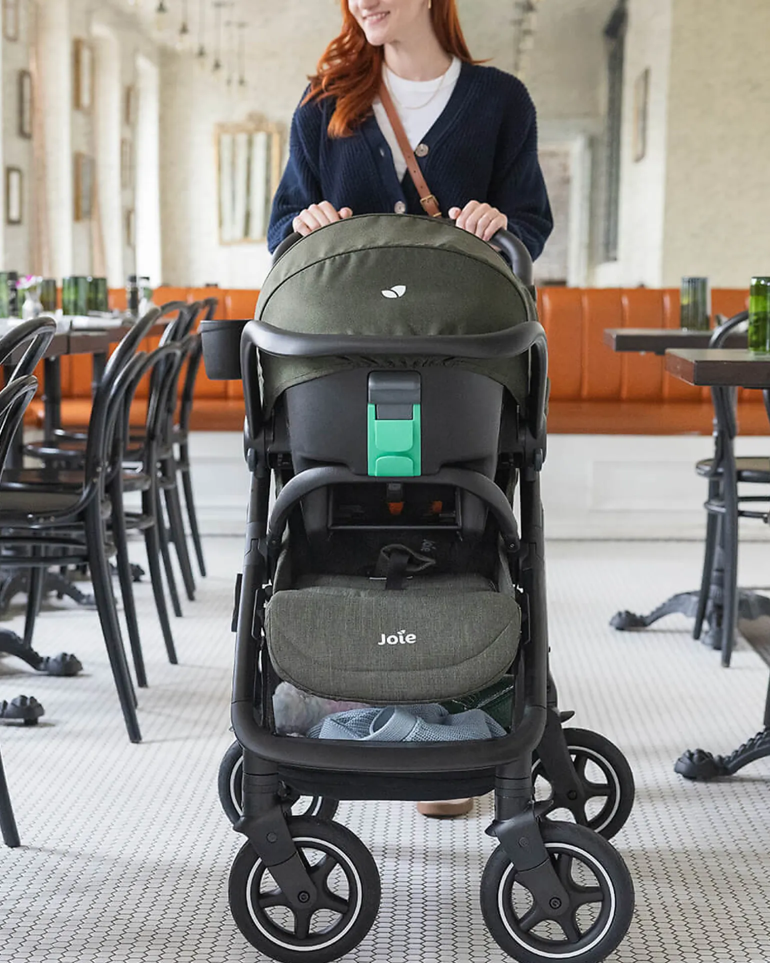 Passeggino Versadrift 4 in 1 con Ruote a 360° - Verde – Reversibile, dalla Nascita fino a 22 kg