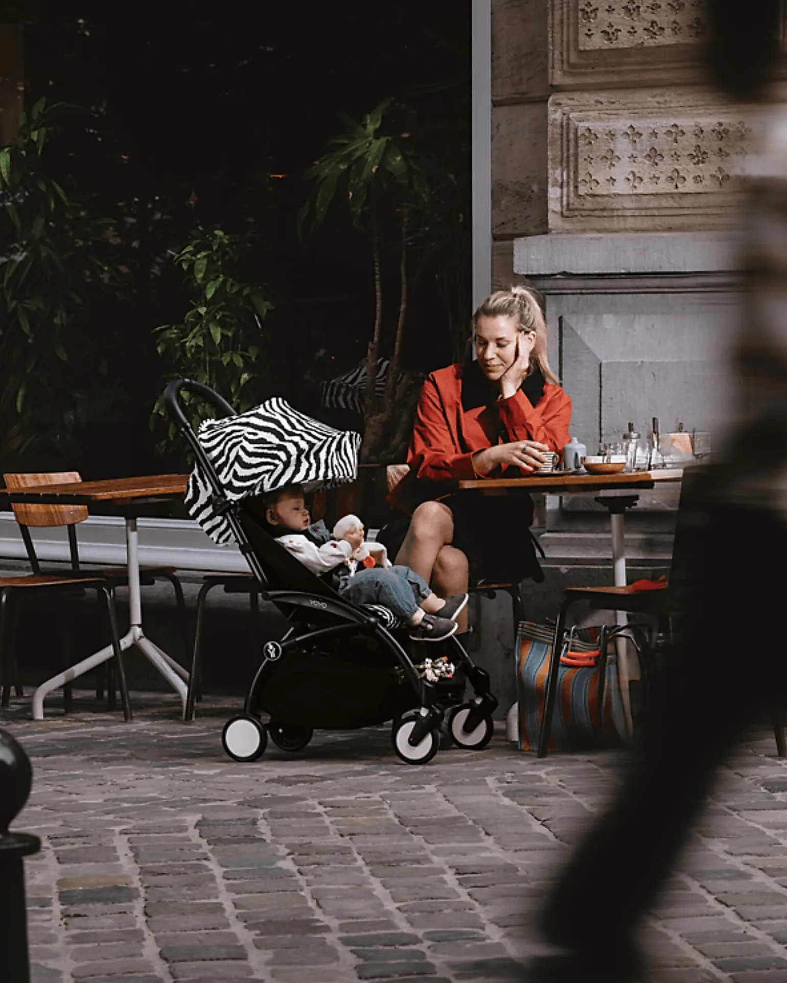 Passeggino YOYO3 Telaio Nero e Seduta Zebra - Dai 6 Mesi
