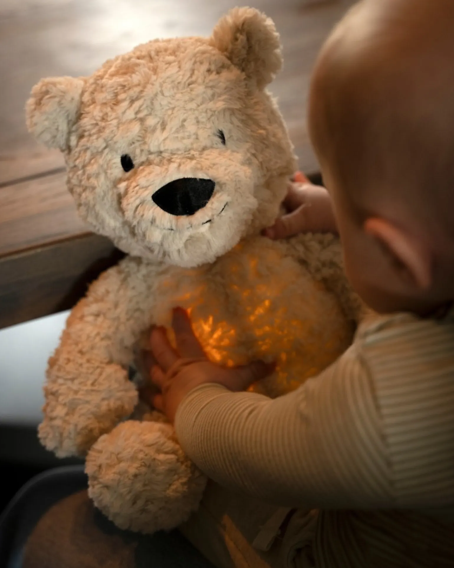Peluche Orsetto Bo con Suoni Bianchi, Ninne Nanne e Luce Notturna - Taupe - con Rilevamento del Pianto - +0 mesi