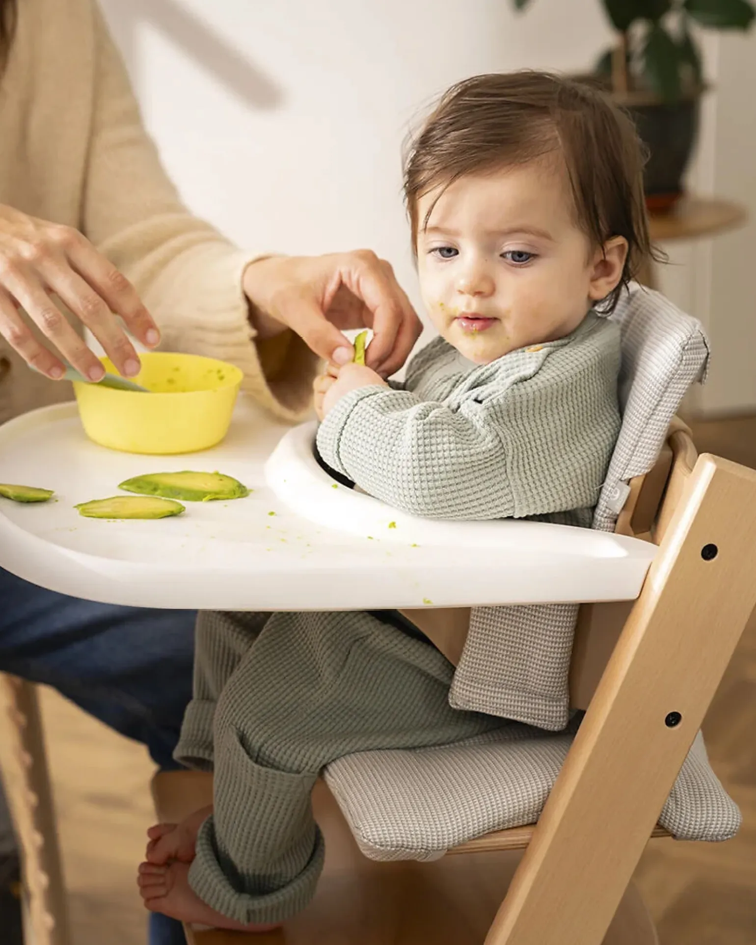 Sedia Evolutiva Tripp Trapp Naturale in Faggio + Baby Set + Vassoio Bianco - 6M+