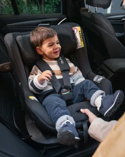 Seggiolino Auto Pruu - Chestnut - 0-4 anni - Comodo e Ultra-Sicuro