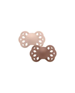 Set di 2 Ciucci Infinity - Tettarella Simmetrica in Silicone - Rosa Cipria/Woodchuck - Senza PBA e PVC!