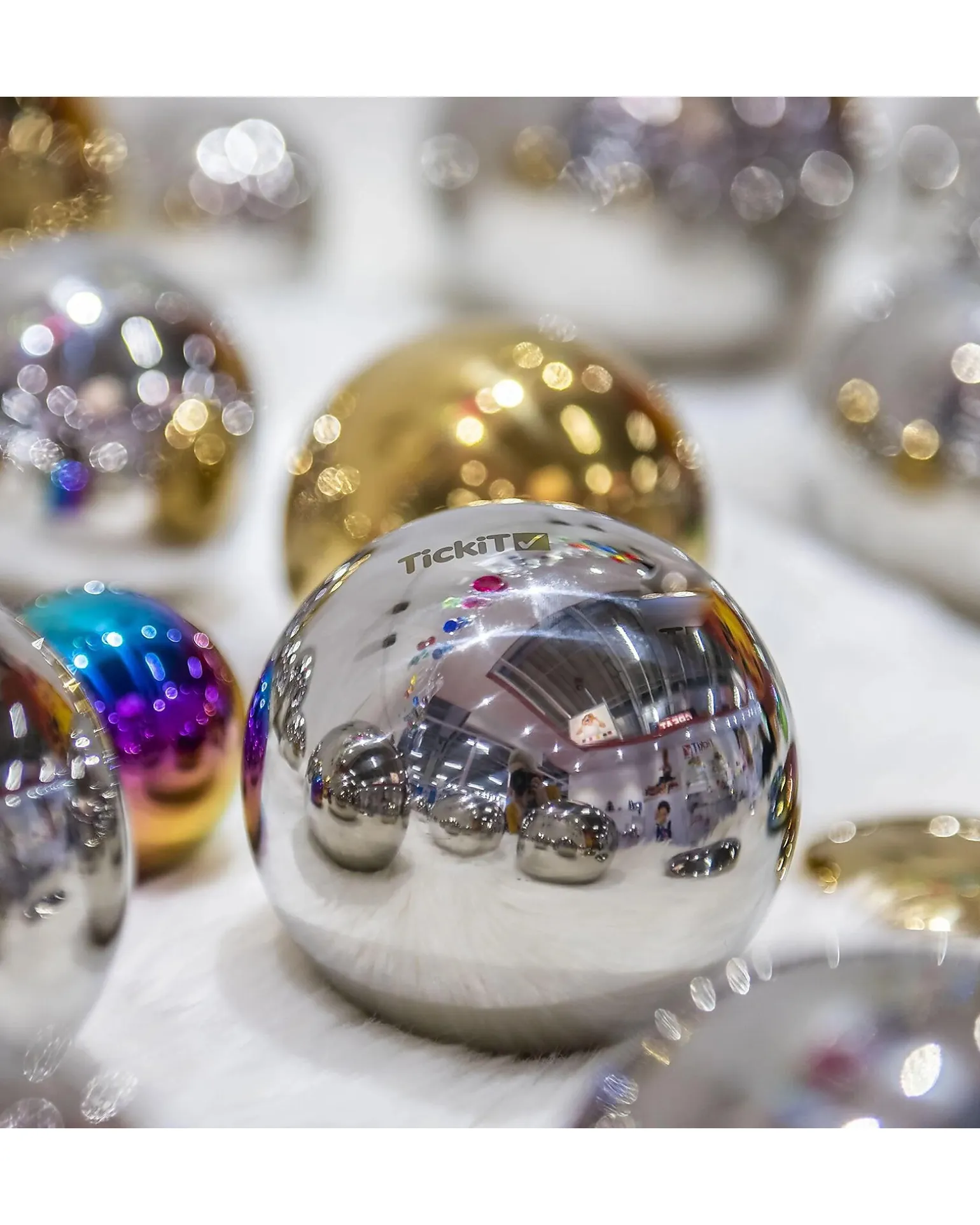 Sfere Sensoriali Riflettenti - Argento Specchiato - 4 Palline - Adatto a Tutte le Età